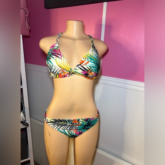Tropical Print Women's Bikini Set - Picture 1 of 7